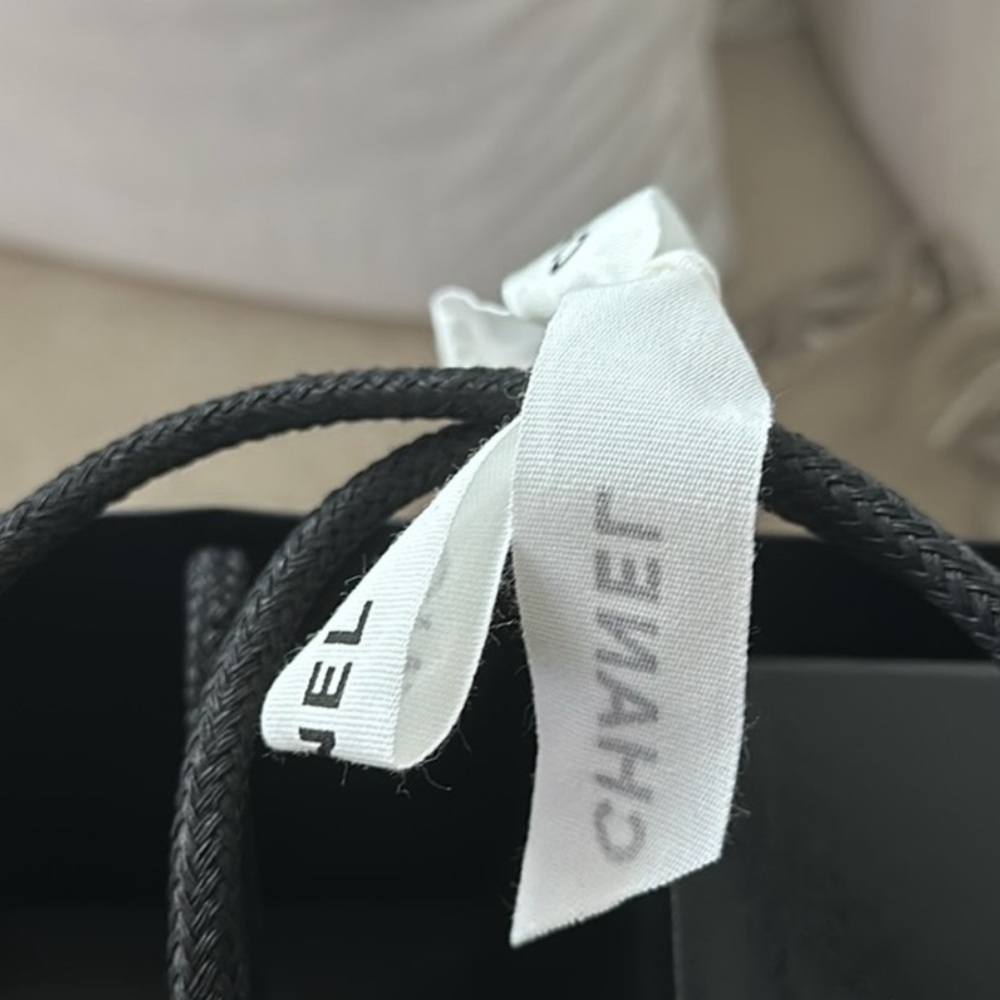 Chanel Bag + Box + Ribbon - Picture 2 of 5